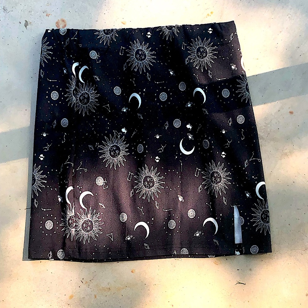 sun and moon skirt with slit